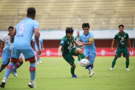 Persebaya hanya bermain imbang tanpa gol saat berhadapan dengan RANS Nusantara di pekan ke-21 Liga 1. Foto: PT LIB
