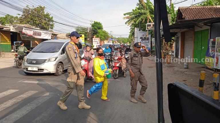 Satpol PP Jember Kembali Razia Badut Jalanan, Ada yang Kabur