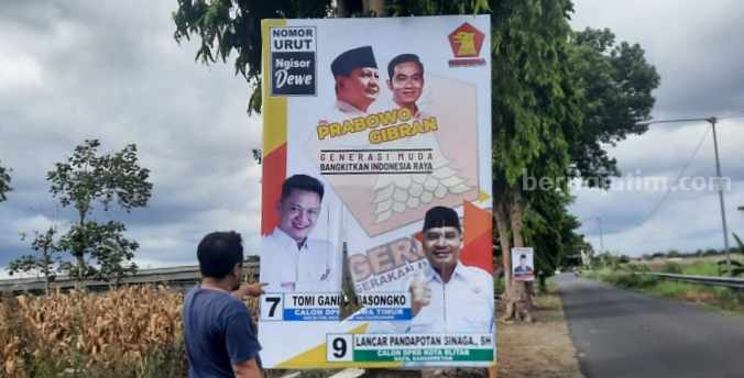 Baliho Caleg Gerindra di Kota Blitar yang diduga dirusak orang