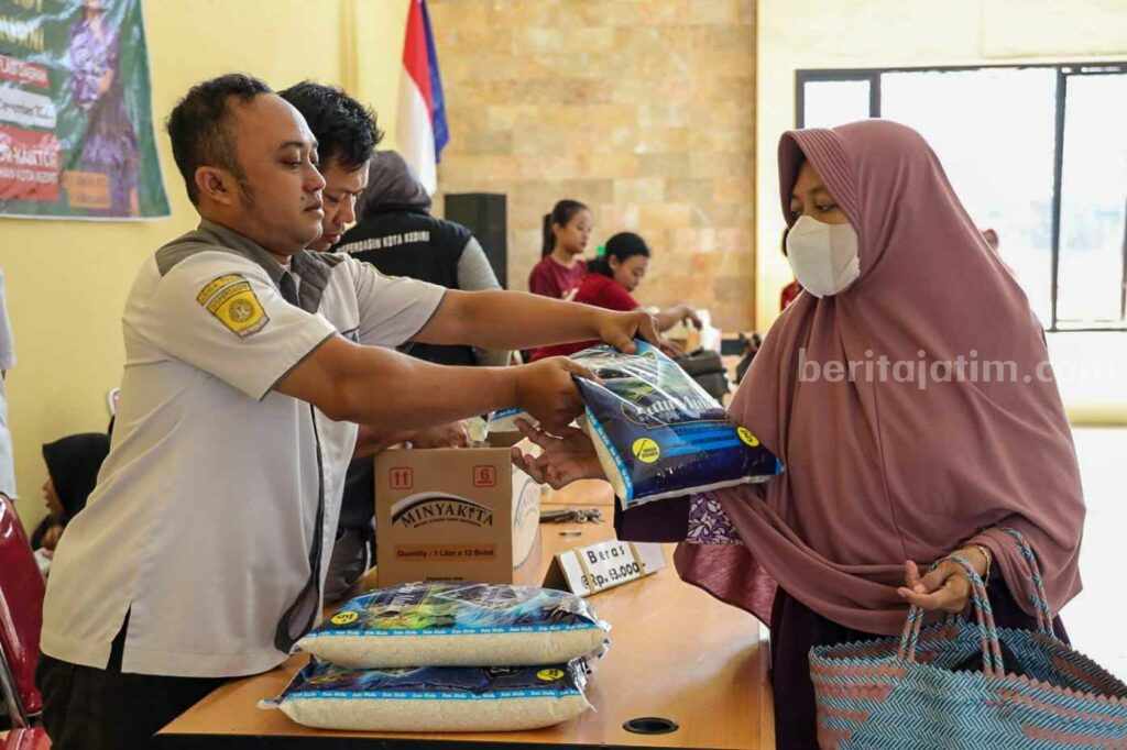 Pemkot Kediri Operasi Pasar Murah 3 Hari, Ini Jadwalnya WhatsApp Image 2023-12-13 at 14.55.34 (1)_11zon