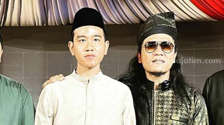 Diragukan Kapasitasnya, Gus Miftah: Gibran Siap Debat Pakai Bahasa Inggris Gus Miftah bersama Gibran.