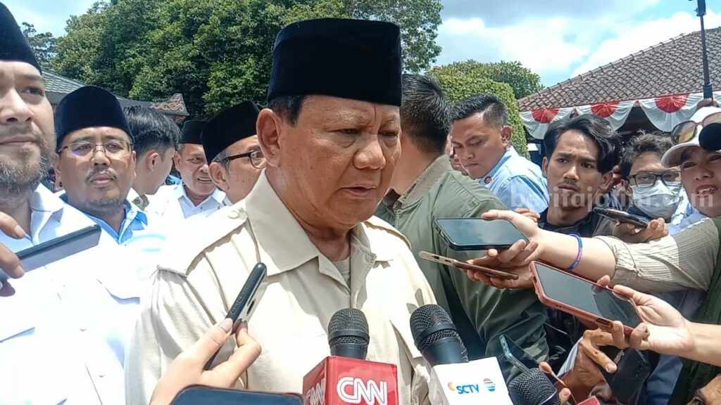 Prabowo: Kalau Klub Bola maka Koalisi Indonesia Maju adalah Klub Milik Jokowi Prabowo Subianto saat berkunjung ke Blitar.