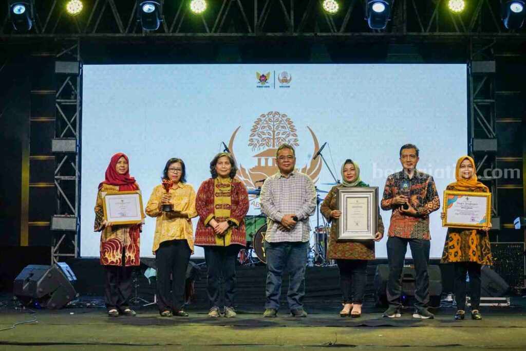 Pj Walkot Kediri ApresiasiProgram dan Penghargaan Korpri