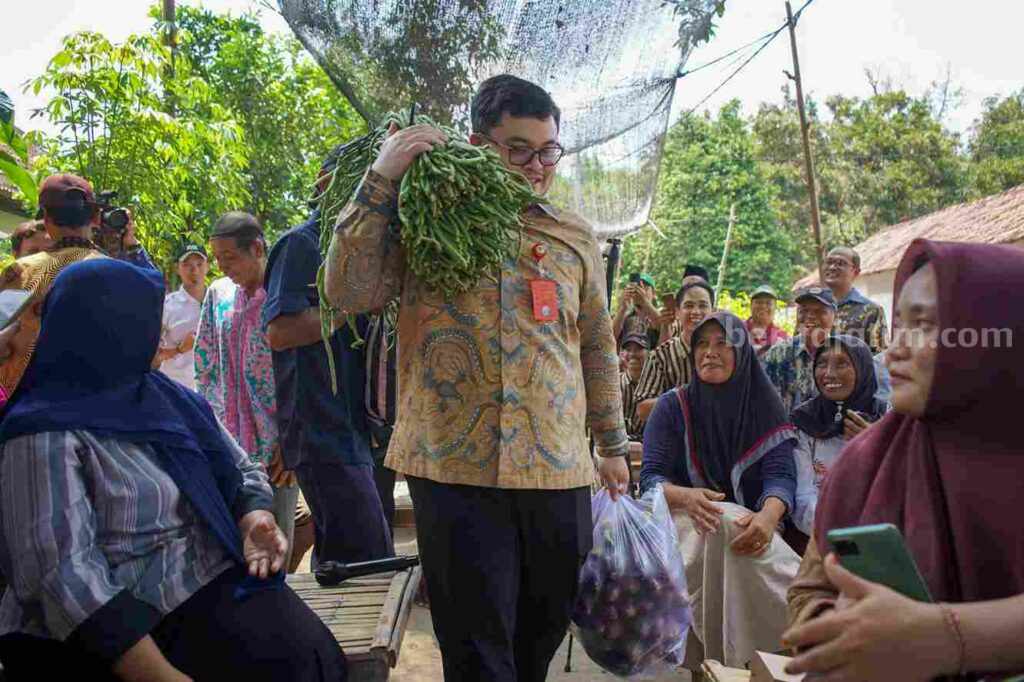 Bos Rokok Jadi Sosok Penantang Mas Dhito di Pilkada Kediri WhatsApp Image 2023-12-27 at 18.47.22_11zon