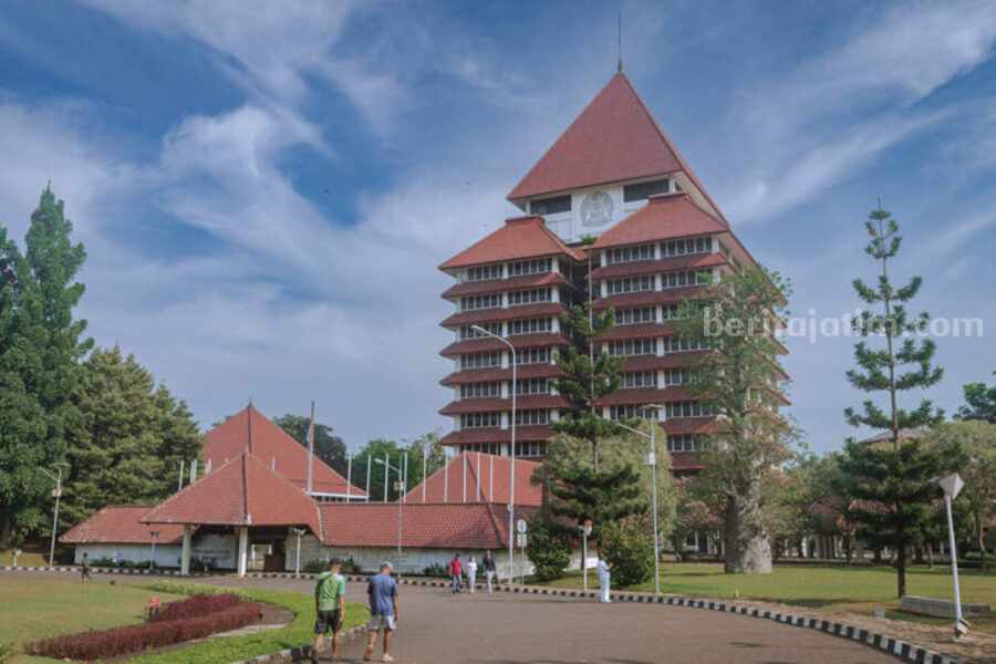 5 PTN di Indonesia dengan Kelas Internasional Universitas Indonesia. (ui.ac.id)