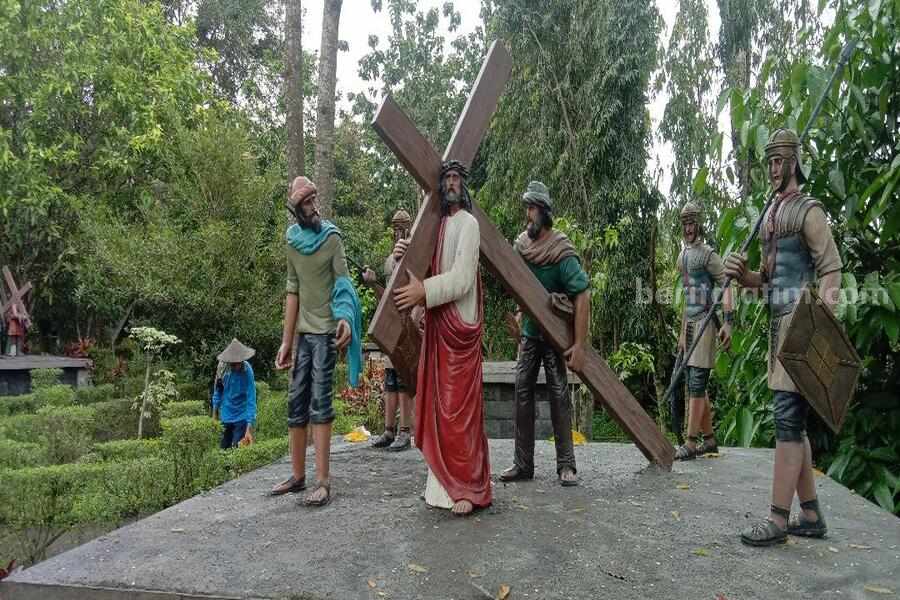 Rayakan Natal, Menilik Goa Maria Sendangrejo Blitar Goa Maria Sendangrejo Blitar