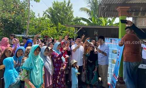 Sembako murah di Desa Plosogeneng Kecamatan Jombang yang digelar oleh TKD Prabowo-Gibran Jombang, Kamis (21/12/2023)