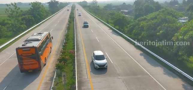 Arus Mudik Nataru, Volume Kendaraan di Tol Jombang-Mojokerto Meningkat 28 Persen arus mudik nataru