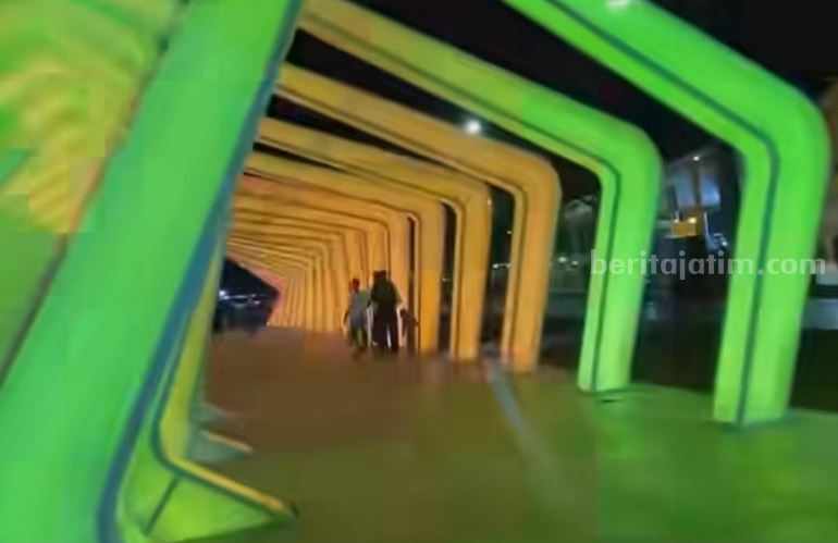 Lampu Pergola di area GOR Rangga Jaya Anoraga Tuban.