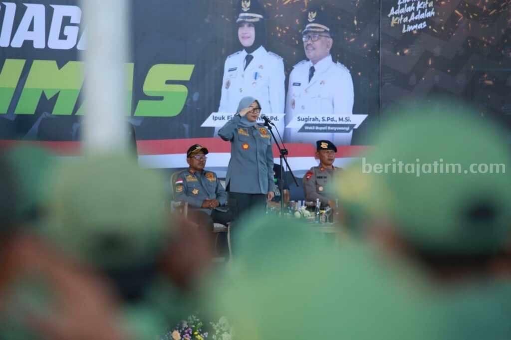 Bupati Banyuwangi Ipuk Sebut Peran Penting Linmas di Pemilu 2024 Foto Berita Jatim
