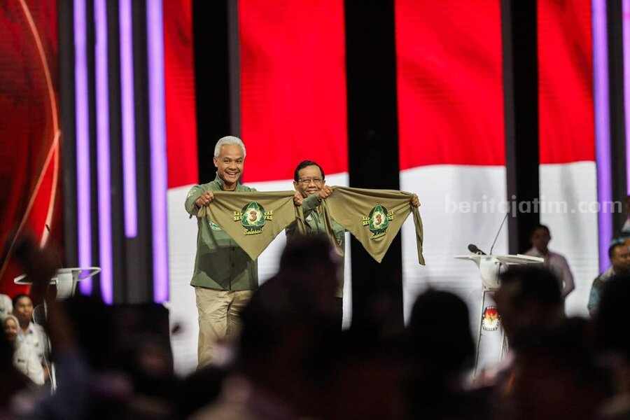 Debat Cawapres, Kostum Ganjar-Mahfud Usung Tema Pecinta Alam Foto Berita Jatim