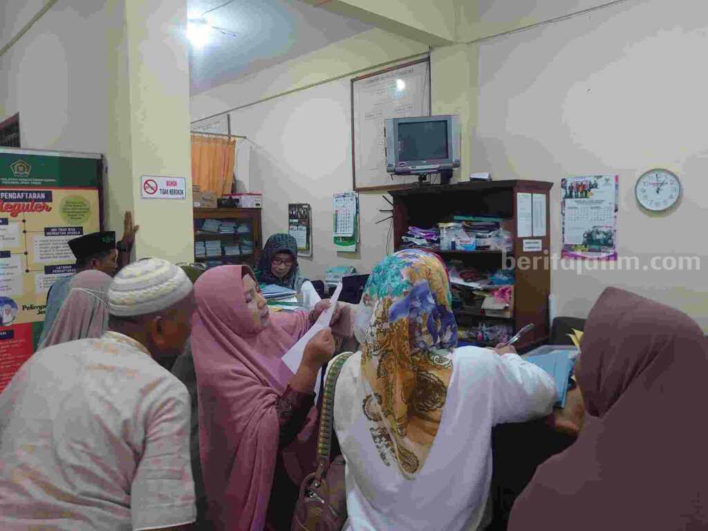 Baru 400 CJH asal Bojonegoro yang Melakukan Pelunasan BiPIH Foto Berita Jatim