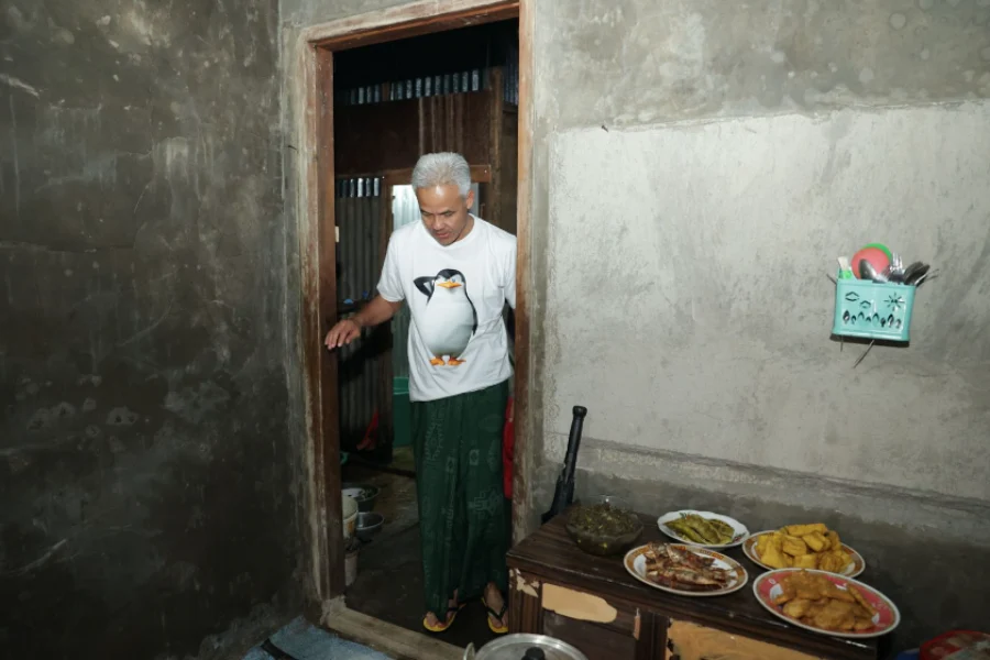 Ganjar Menginap