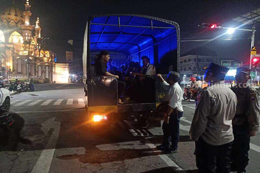Polsek Tambaksari Amankan 22 Pemuda Surabaya Konvoi Tahun Baru Polsek tambaksari