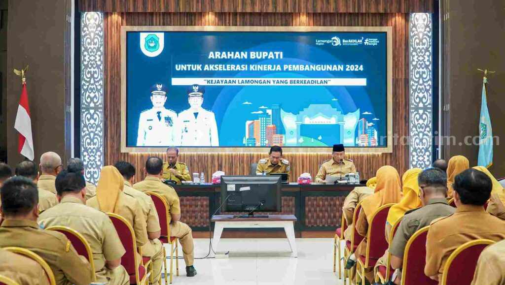 Rapat awal tahun dalam rangka akselerasi kinerja pembangunan tahun 2024, pada Selasa (2/1/2023), di Aula Gadjah Mada, Gedung Pemkab, Lantai 7.