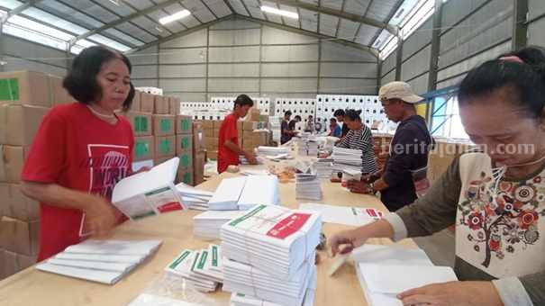 KPU Kabupaten Malang Kebut Sortir dan Lipat Surat Suara Foto Berita Jatim
