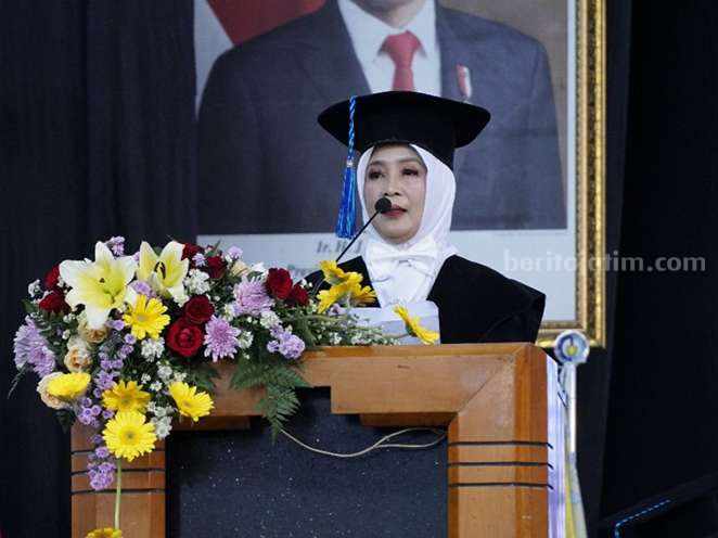 Prof Dr Awik Puji Dyah Nurhayati SSi