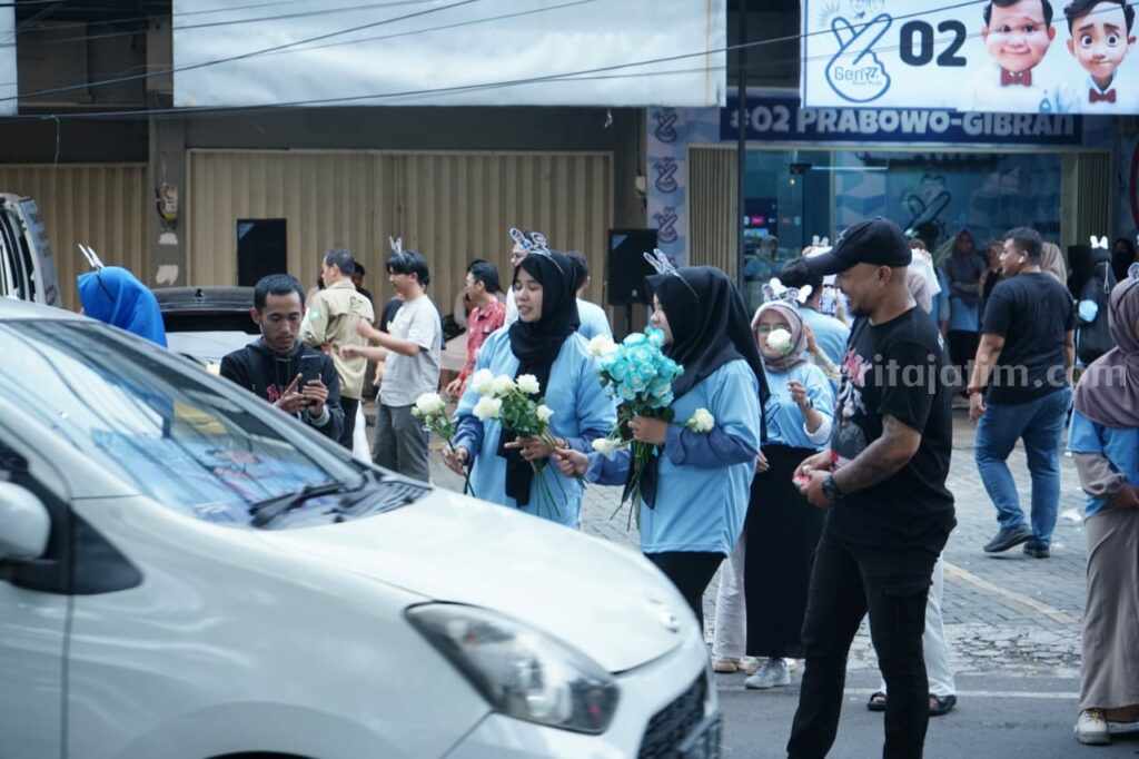 Relawan Perempuan GenYZita Nyatakan Dukungan ke Prabowo-Gibran di Malang Relawan perempuan GenYZita deklraasi dukung Prabowo-Gibran.