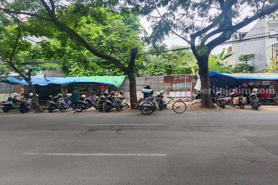 Warpol tempat 3 mahasiswa Narotama beli miras