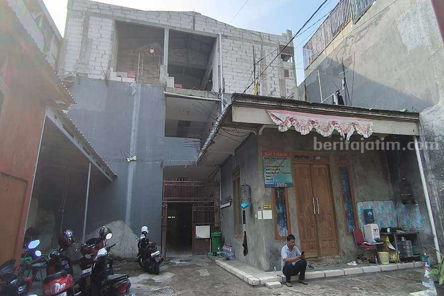 Mahasiswi Sampang Jatuh dari Lantai 3 di Kamar Kos Surabaya Penampakan rumah dan kamar kos mahasiswi asal Sampang