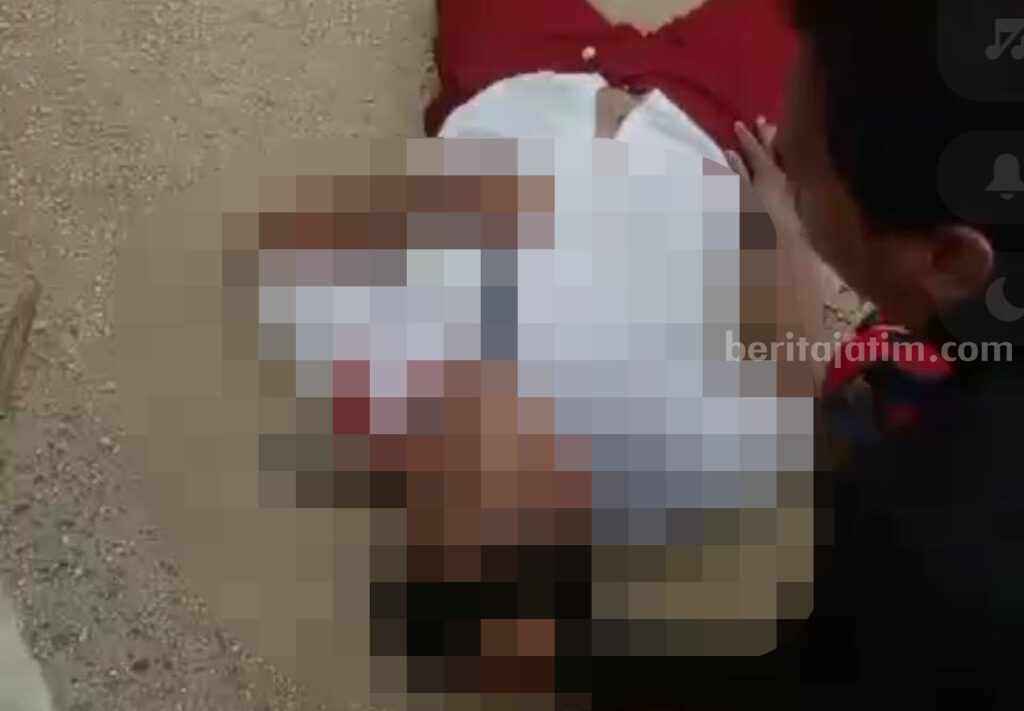Potongan gambar dua bocah SD di Bangkalan terlibat kecelakaan motor vs Pikap (Foto: Zamachsari/beritajatim.com)