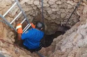 Sumur Warga Sampang Dihuni Ular Piton Sepanjang Tiga Meter Foto Berita Jatim