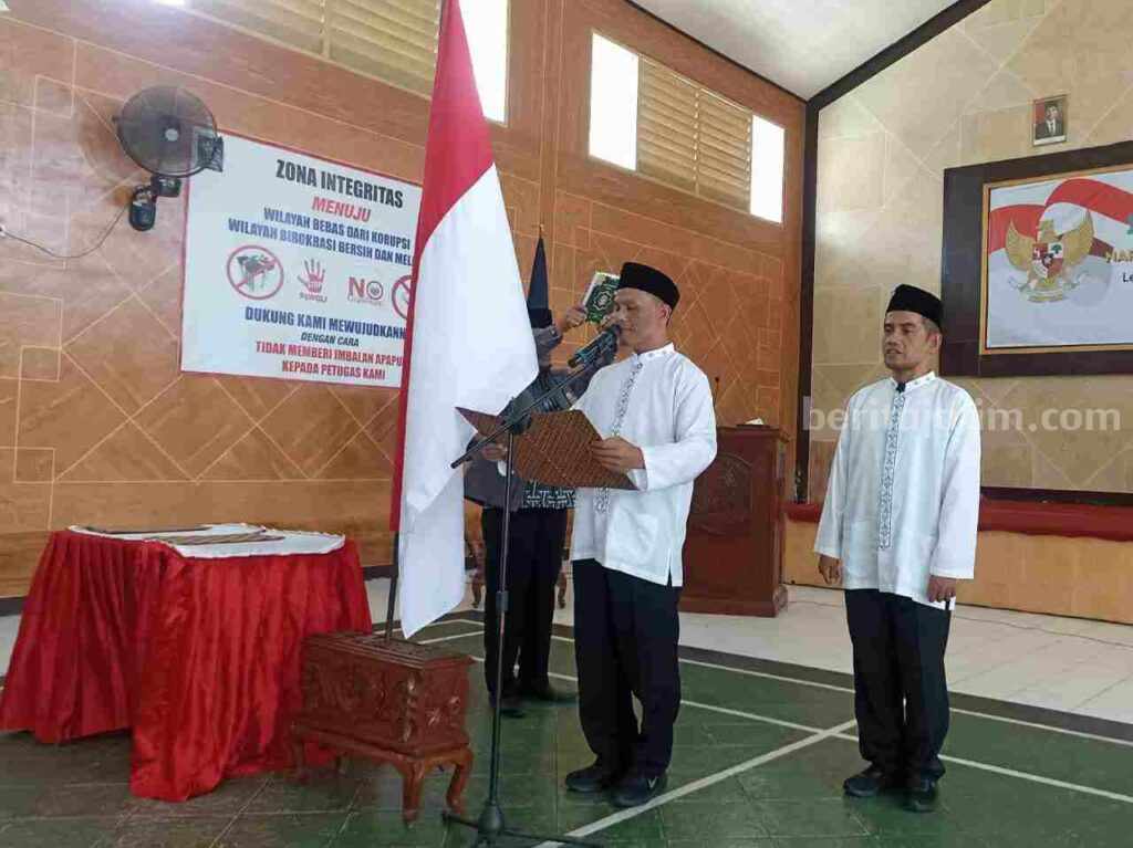 Dua Napi Terorisme Lapas Bojonegoro Ikrar Setia ke NKRI Foto Berita Jatim