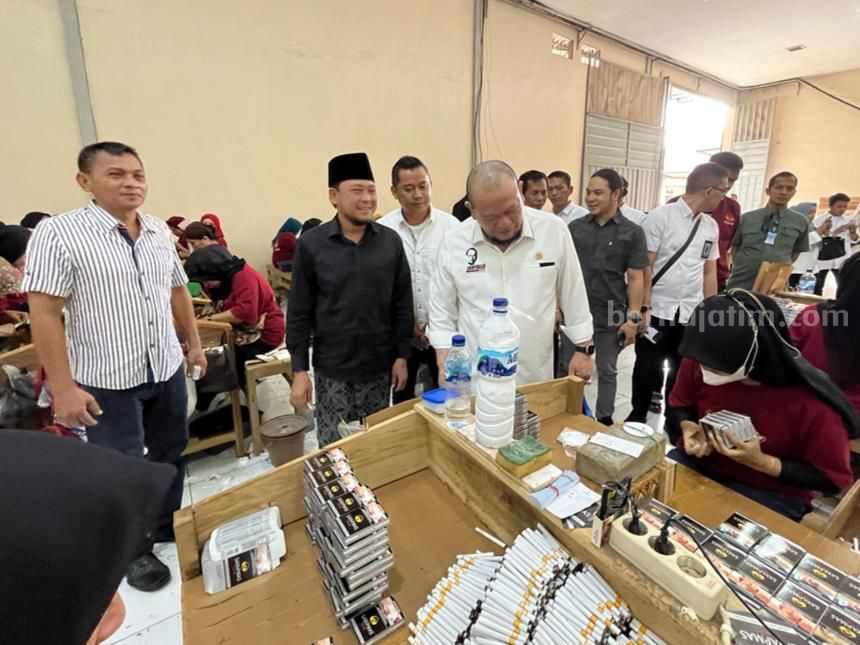 Kenaikan Cukai Rokok 10% Ancam Kelangsungan IHT di Jawa Timur Foto Berita Jatim