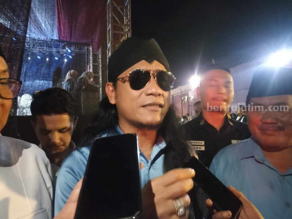 Ceramah di Bojonegoro, Gus Miftah Minta Tak Ada Perpecahan Karena Beda Pilihan Capres Foto Berita Jatim