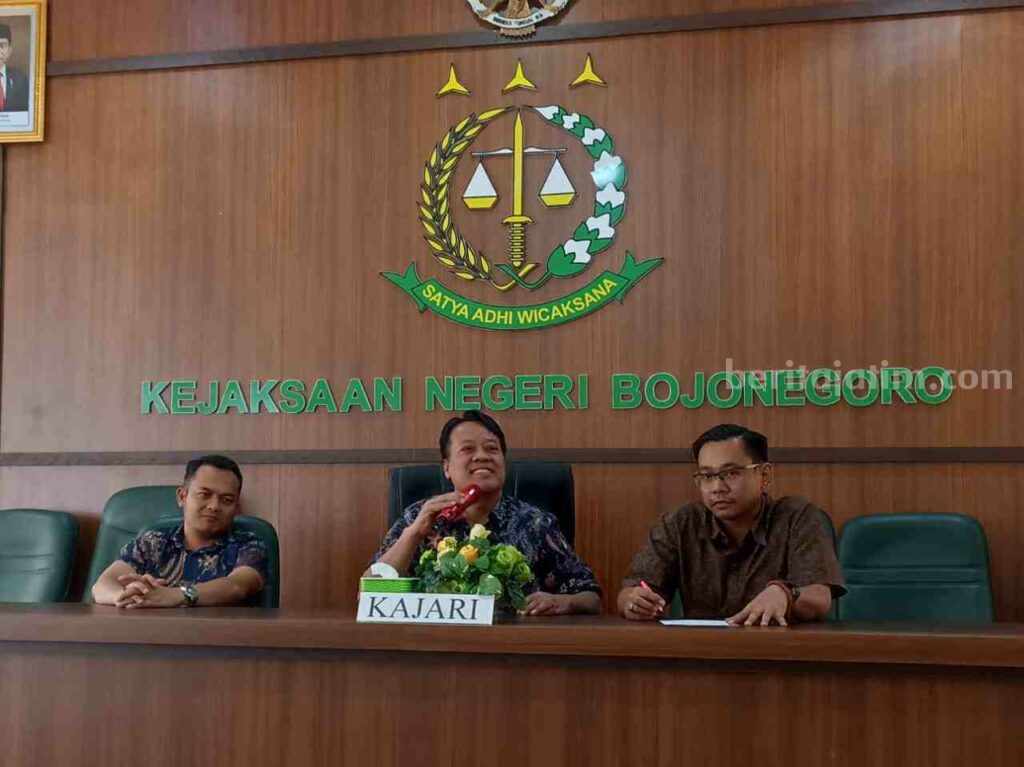 Upaya Hukum Pencuri Ayam Kades Pandantoyo Bojonegoro Tengah Dipetakan Foto Berita Jatim