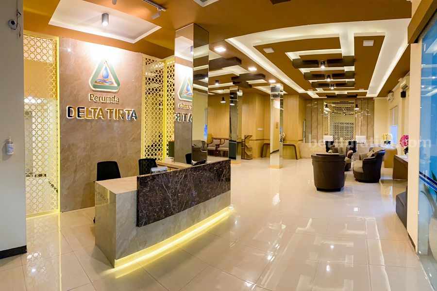 Ruangan Pelayanan Perumda Delta Tirta Bak Lobi Hotel Foto Berita Jatim