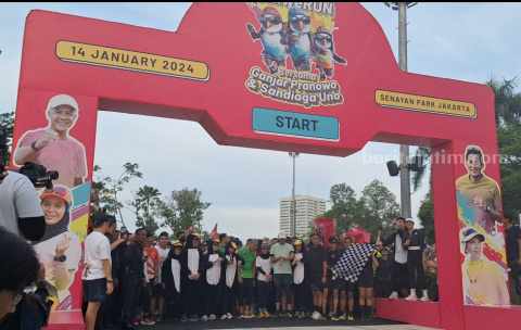Ganjar dan Sandiaga Lari Pagi di Kawasan Senayan foto beritajatim