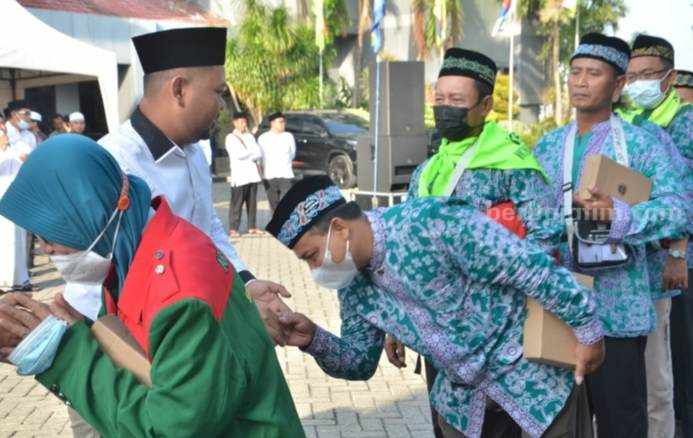 Kuota Jamaah Haji Asal Gresik Sebanyak 2.034 di Tahun 2024 Pemberangkatan haji asal Kabupaten Gresik tahun 2023