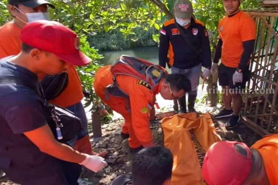 Bocah Tenggelam Sambikerep Surabaya Ditemukan Meninggal Foto Berita Jatim