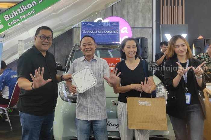 Baru Dikenalkan di Kediri, Wuling Binguo EV Banjir Peminat Foto Berita Jatim