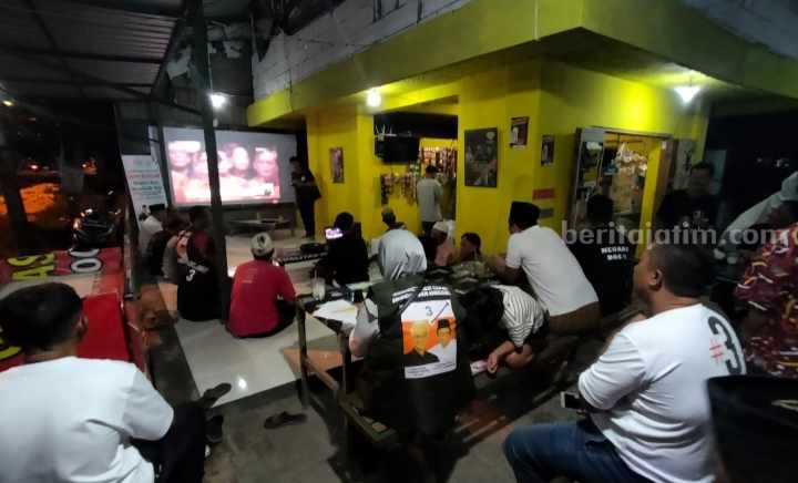 Relawan Jatim Beragam Sasar Warkop sebagai Lokasi Nobar Debat Foto Berita Jatim