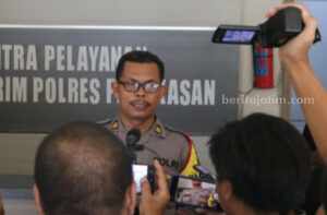 Ratusan Personel Gabungan Disiapkan Amankan Kampanye AMIN di Pamekasan Foto Berita Jatim