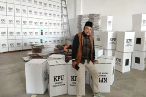 KPU Sumenep Temukan 39 Kotak Suara Pemilu Rusak KPU Sumenep