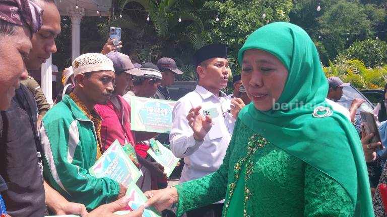 Khofifah: Pupuk Organik Opsi Paling Logis bagi Petani di Jatim Foto Berita Jatim