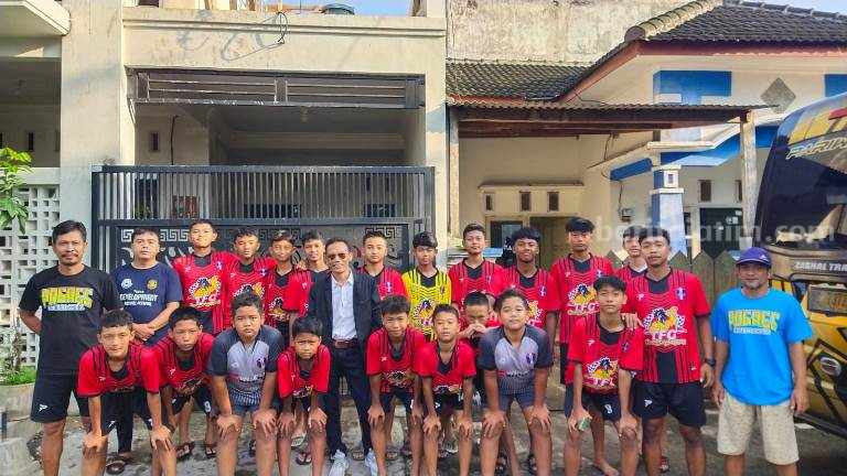 Prihatin Dana Cekak, Dosen Universitas Jember Tampung Tim Piala Soeratin Pacitan