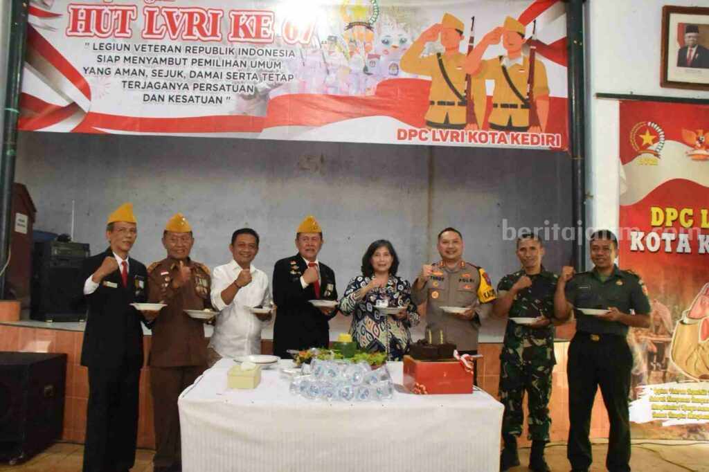 HUT LVRI ke-67: Kado Pj Walkot Kediri Untuk Pejuang Veteran