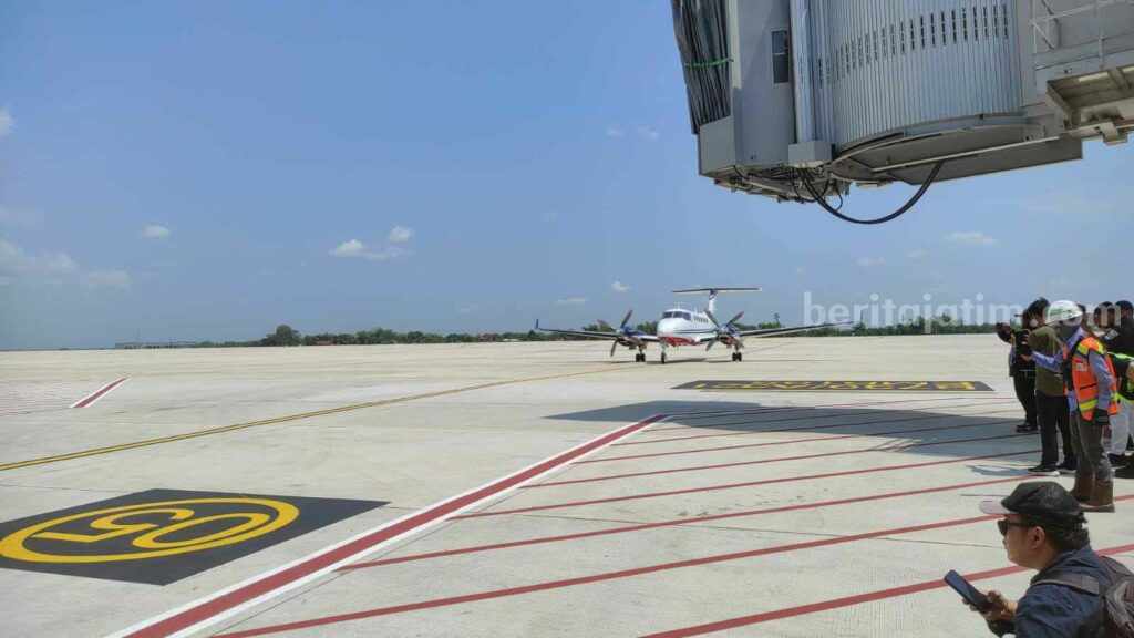 Damri dan Harapan Jaya Resmi Jadi Angkutan Khusus Bandara Dhoho Kediri Foto Berita Jatim