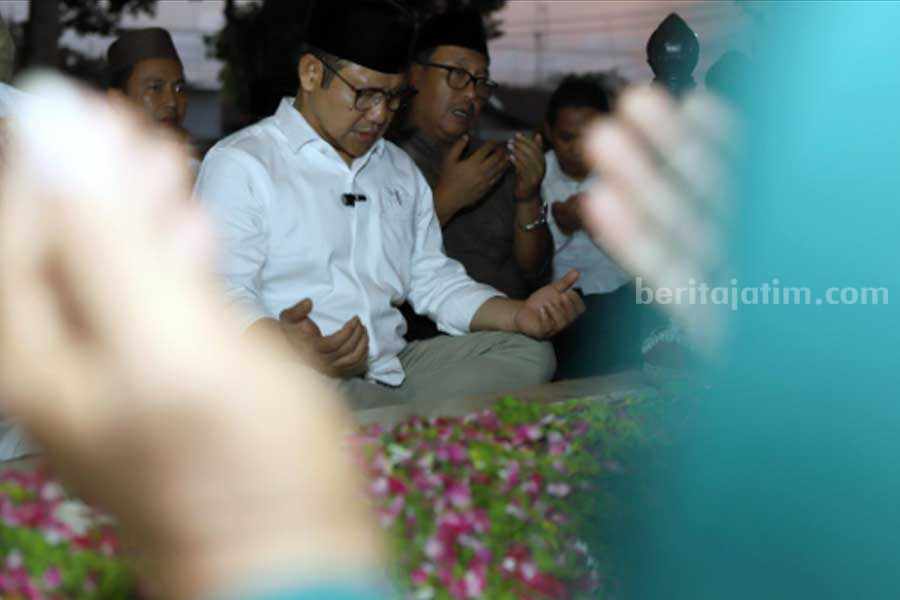 Muhaimin Iskandar berziarah ke Makam Bung Karno Blitar.