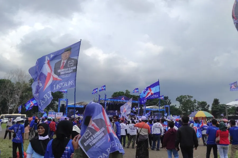 SBY ke Banyuwangi, Kader Demokrat Birukan Lapangan Maroon Foto Berita Jatim