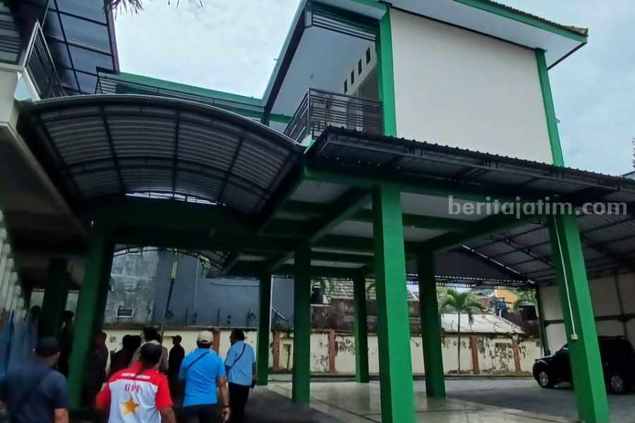 Dugaan Korupsi Rp300 Juta, Gedung Baru PUPR Blitar Dikosongkan Foto Berita Jatim