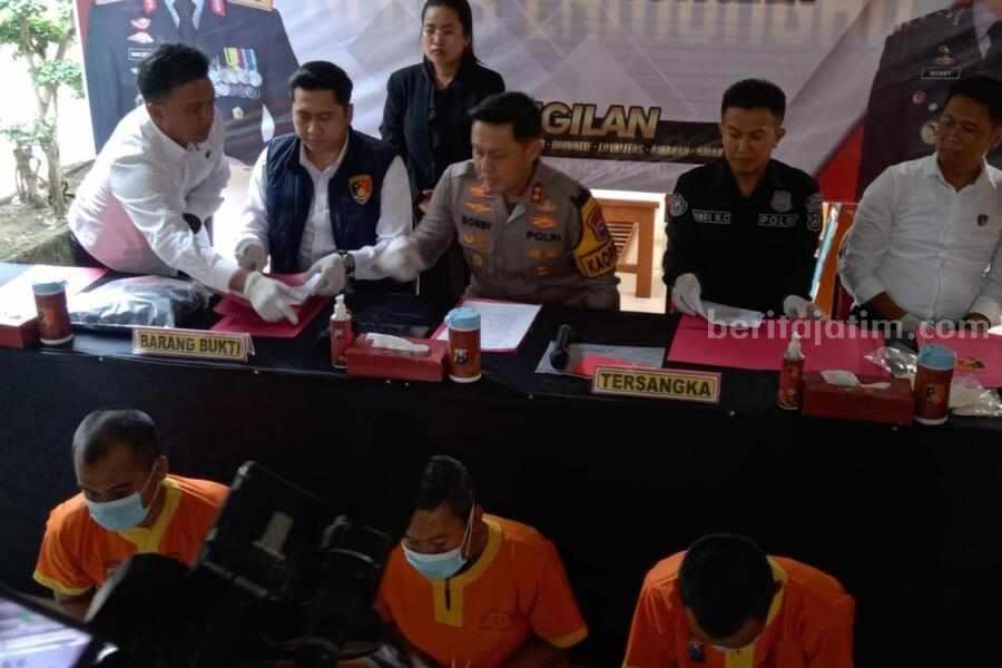 Tim Jaka Tingkir Lamongan Ungkap Pelaku Curat Spesialis Alfamart Foto Berita Jatim