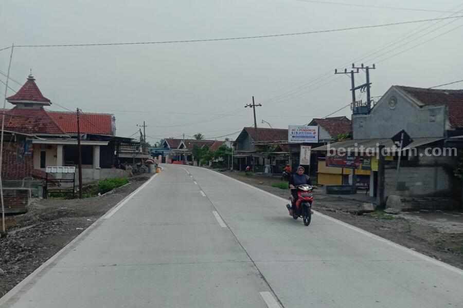 :Jalan penghubung Binangun-Wates, Blitar yang telah diperbaiki oleh Kementerian PUPR.