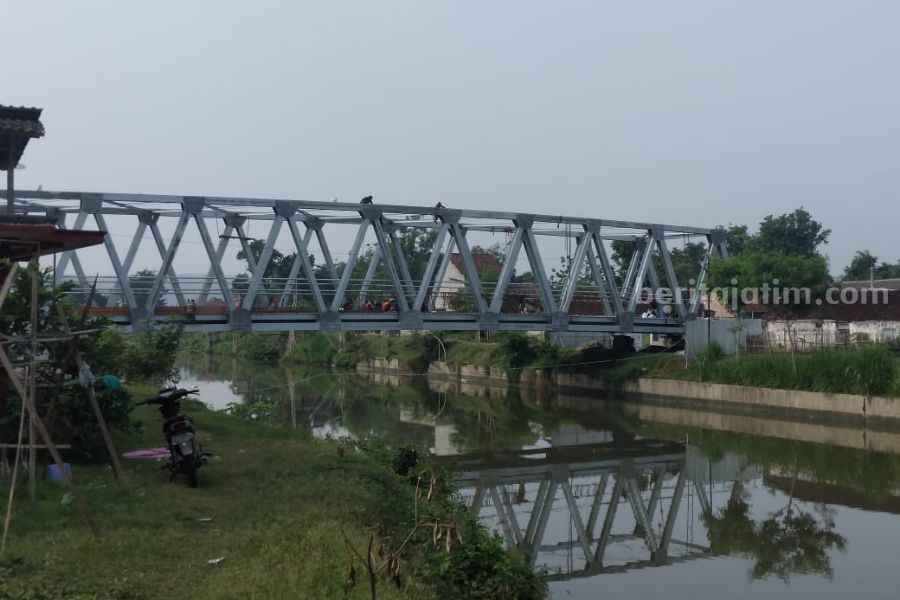 jembatan molor