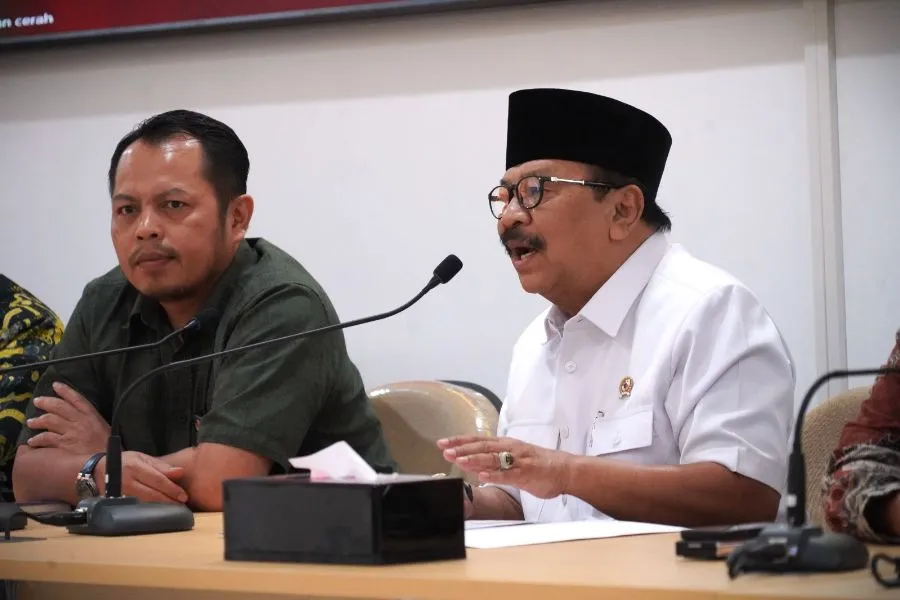 Anggota Wantimpres Soekarwo Datangi KPU Jatim, Ada Apa? Foto Berita Jatim