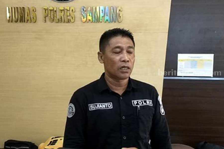 Iptu Sujianto Kasi Humas Polres Sampang (Foto: Zamachsari/beritajatim.com)